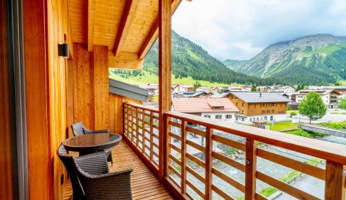 Suite with Mountain View