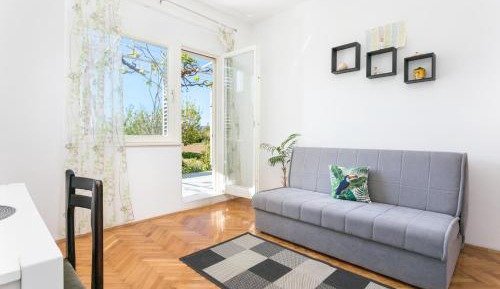 One-Bedroom Apartment with Terrace and Sea View