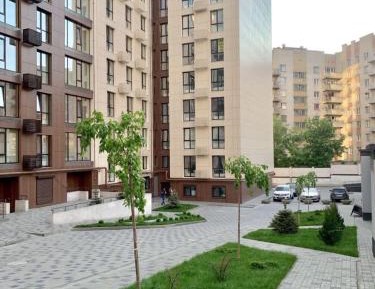 Apartment with Garden View
