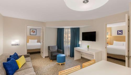 Two-Bedroom King Suite
