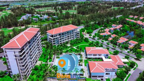 One-Bedroom Apartment with Balcony