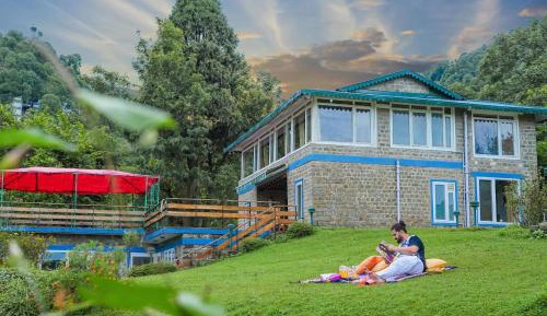 Villa with Garden View
