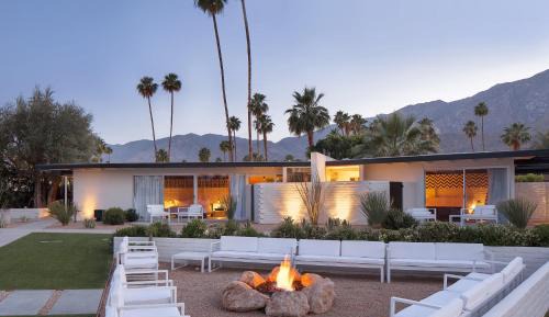 Deluxe Bungalow with Pool View
