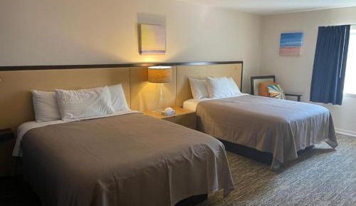 Deluxe Queen Room