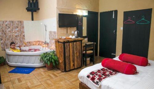 Suite with Spa Bath