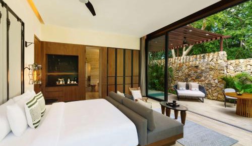 Itza Plunge Pool Suite – King