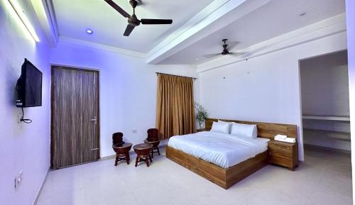 Double Room with Private Bathroom