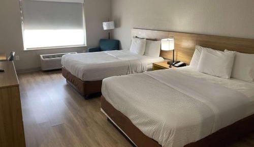 Queen Room with Two Queen Beds - Non-Smoking