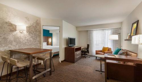 Two-Bedroom Two-Room Suite