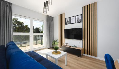 One-Bedroom Apartment with Balcony