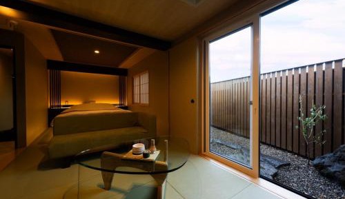 Junior Suite with Garden View