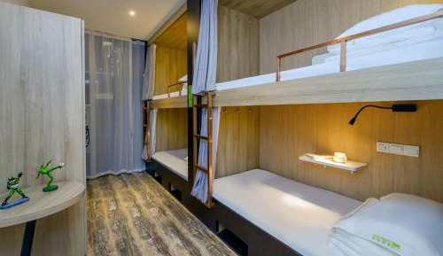 Bed in 4-Bed Male Dormitory Room Shared Bathroom 