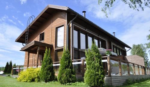 Three-Bedroom Apartment with Sauna