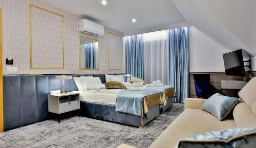 Deluxe Double Room with Balcony