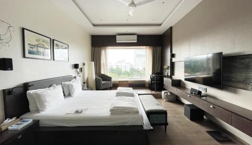 Grand Executive Room