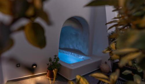 Suite with Hot Tub