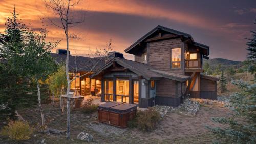 Three-Bedroom Holiday Home 