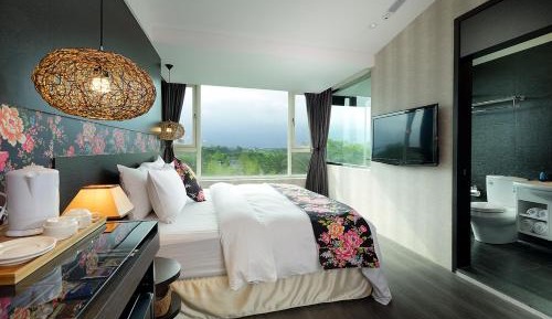Deluxe Double Room with Mountain View