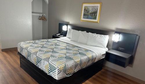 Queen Room with Two Queen Beds - Smoking