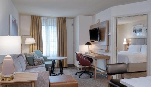 One-Bedroom King Suite