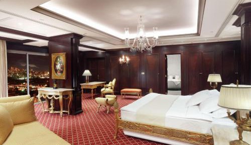 Penthouse Suite