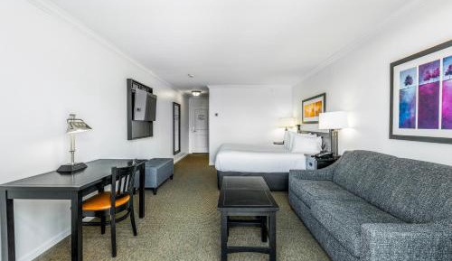 Resort Side King Room
