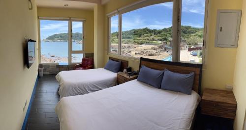 Triple Room with Sea View