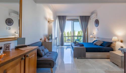 Deluxe Double Room with Shower