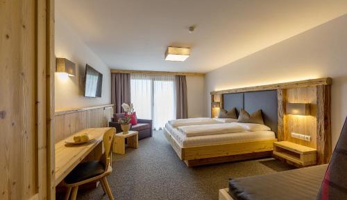 One-Bedroom Suite with Garden View