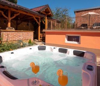 Two Bedroom Holiday Home with Terrace
