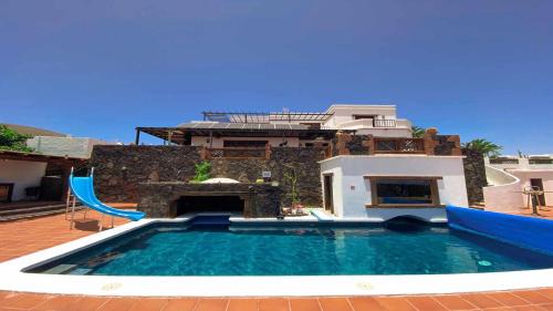 Deluxe Villa