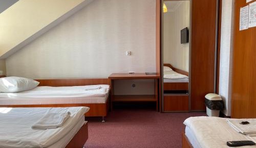 Quadruple Room with Shared Bathroom