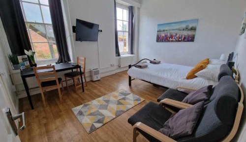Studio Apartment