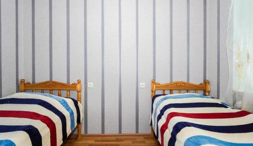 Standard Twin Room with Mountain View