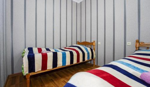 Standard Twin Room with Mountain View