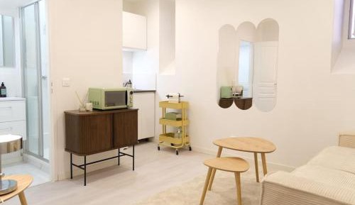 Studio Apartment