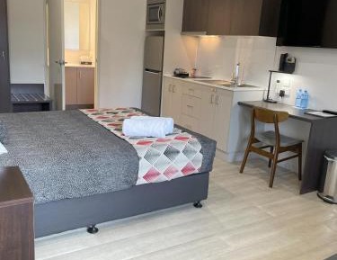 Superior Queen Studio with Kitchenette
