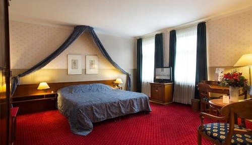 Large Double Room