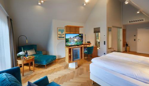 Deluxe Double Room with Balcony