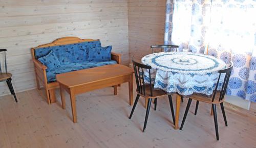 Cottage with Shared Bathroom
