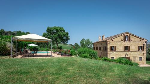 Six-Bedroom Villa 