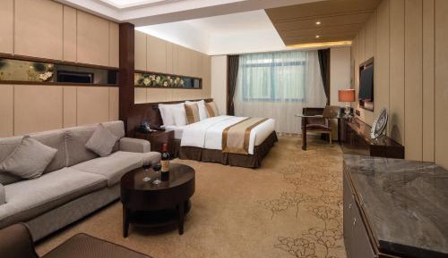 Deluxe Queen Room