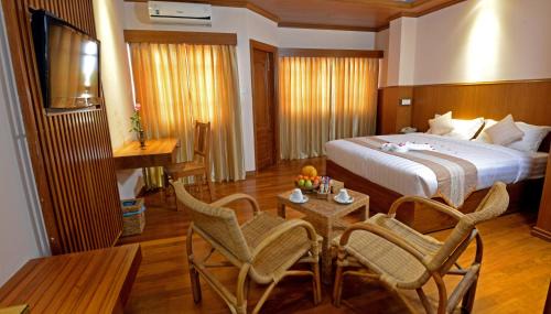 Deluxe Double Room with Balcony