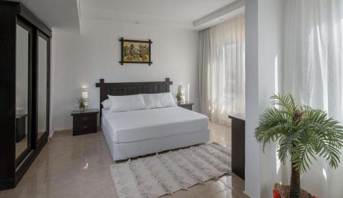 Junior Suite with Garden View
