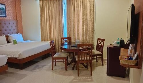 Deluxe Double Room (2 Adults + 1 Child)