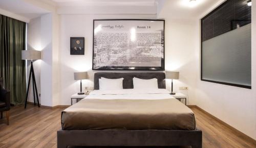 Superior King Room