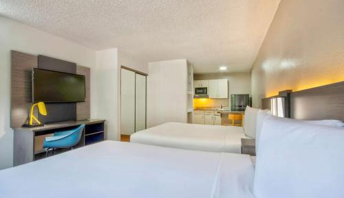 Quadruple Room - Non-Smoking