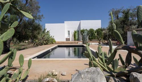 Villa with Garden View