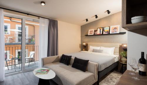 Studio Apartment