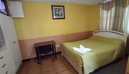 Deluxe Queen Room